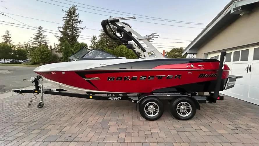 2015 Malibu Wakesetter 22 VLX