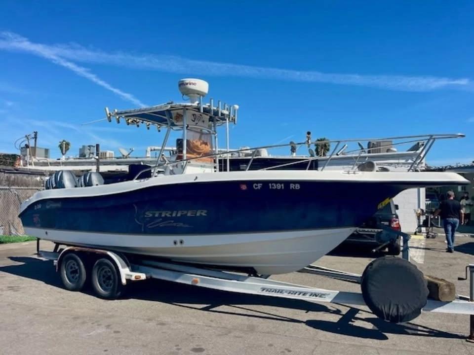2004 Seaswirl Striper 2301
