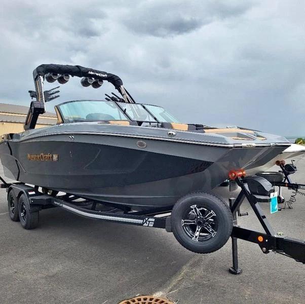 2024 MasterCraft XT24