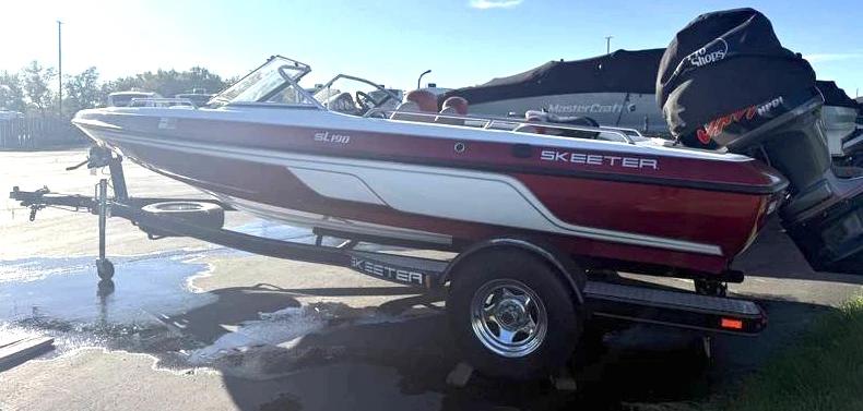 2015 Skeeter SL Series 10