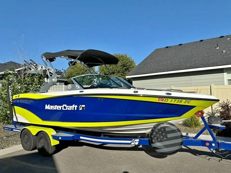 2017 MasterCraft XT21