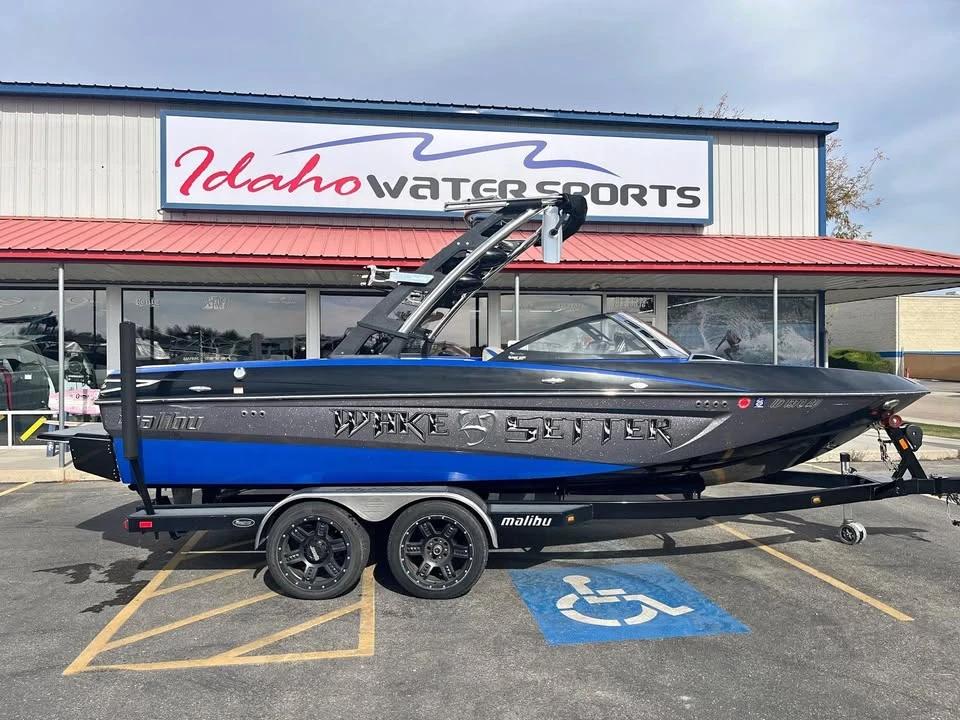 2013 Malibu Wakesetter VLX (WVLX)