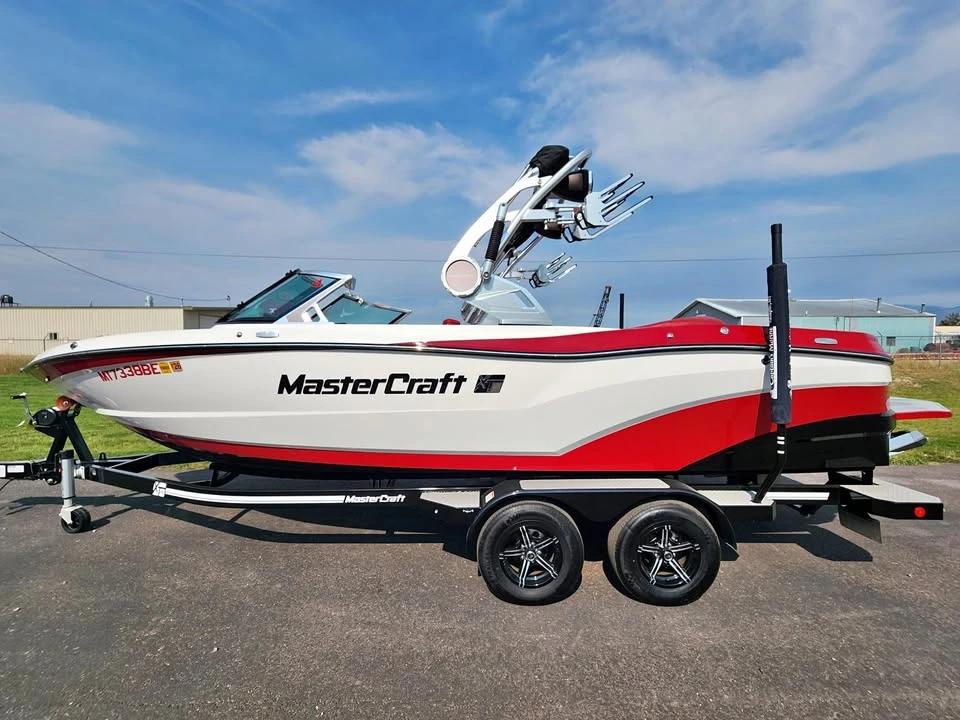 2021 MasterCraft XT23