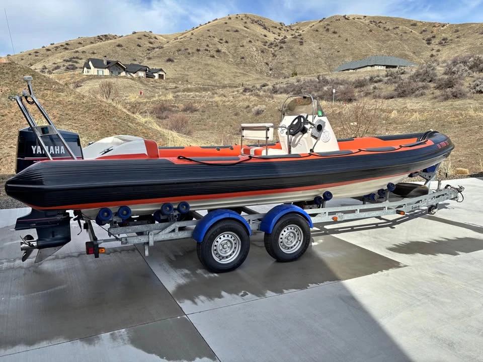 1998 Cobra RIB