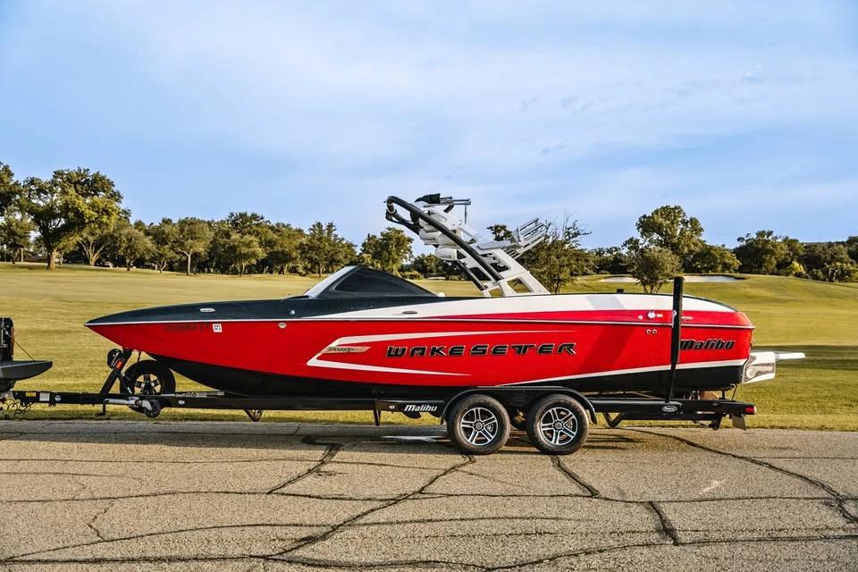 2015 Malibu 24 MXZ