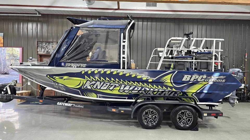 2020 Whitewater Custom Weld 20 ft Bush White Water