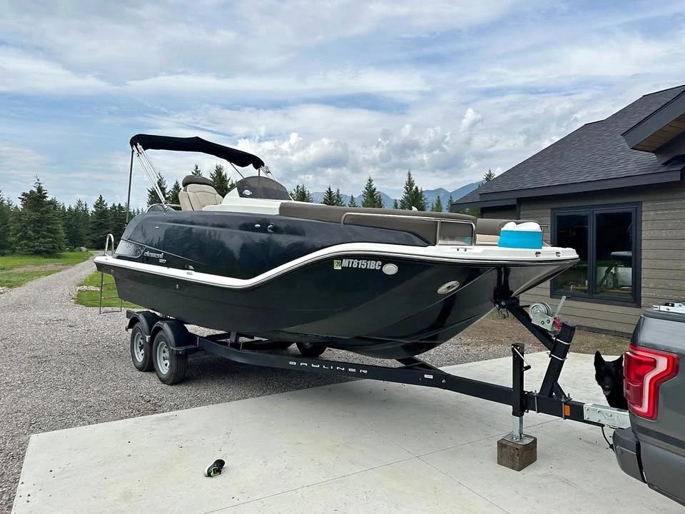2017 Bayliner Element XR7