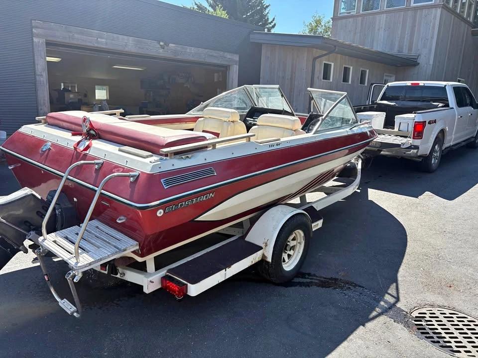1998 Glastonbury 18 Ski Boat