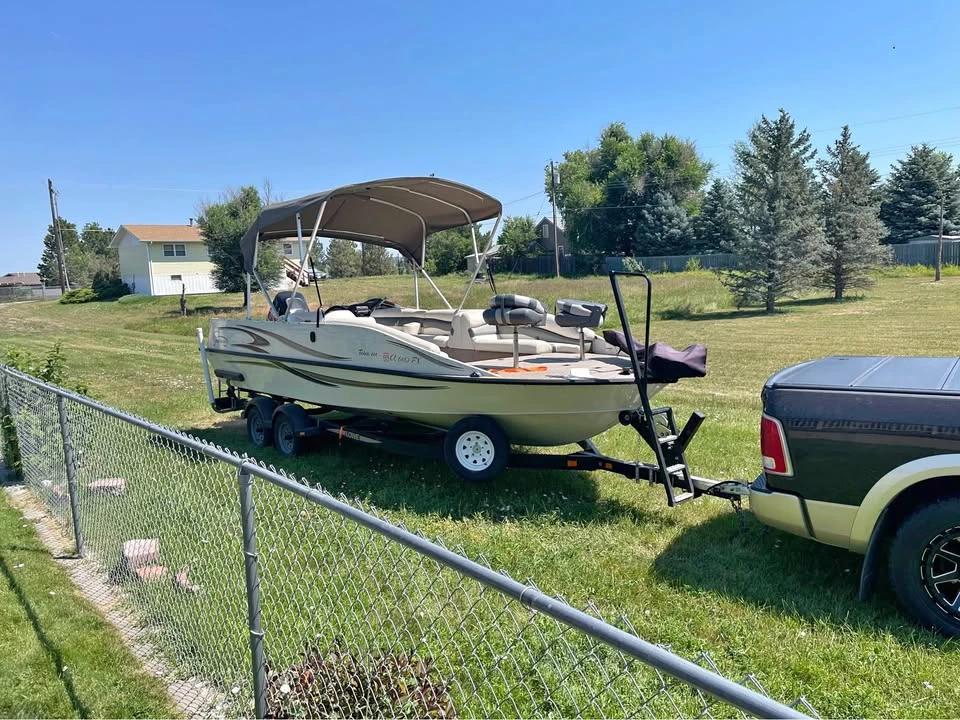 2003 Lowe Suncruiser 224