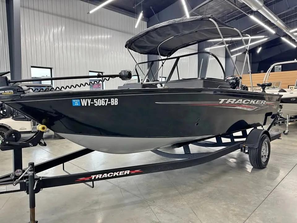 2024 Tracker 175