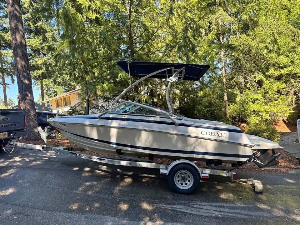 1999 Cobalt Cobalt wake boat