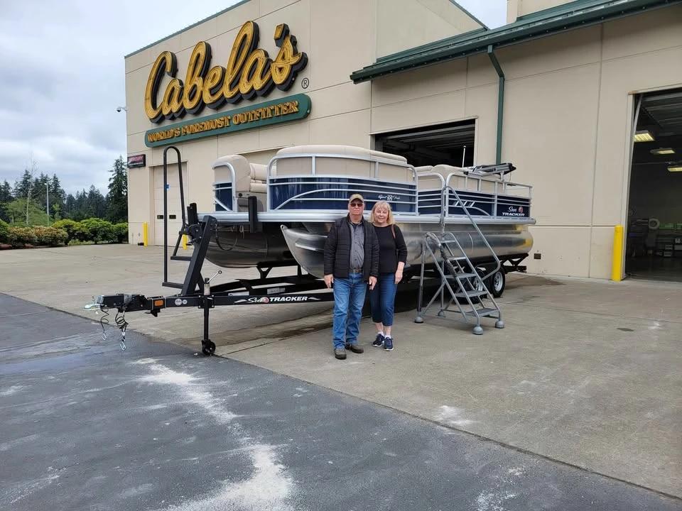 2022 Suntracker Sportfish Pontoon w/Mercury 150