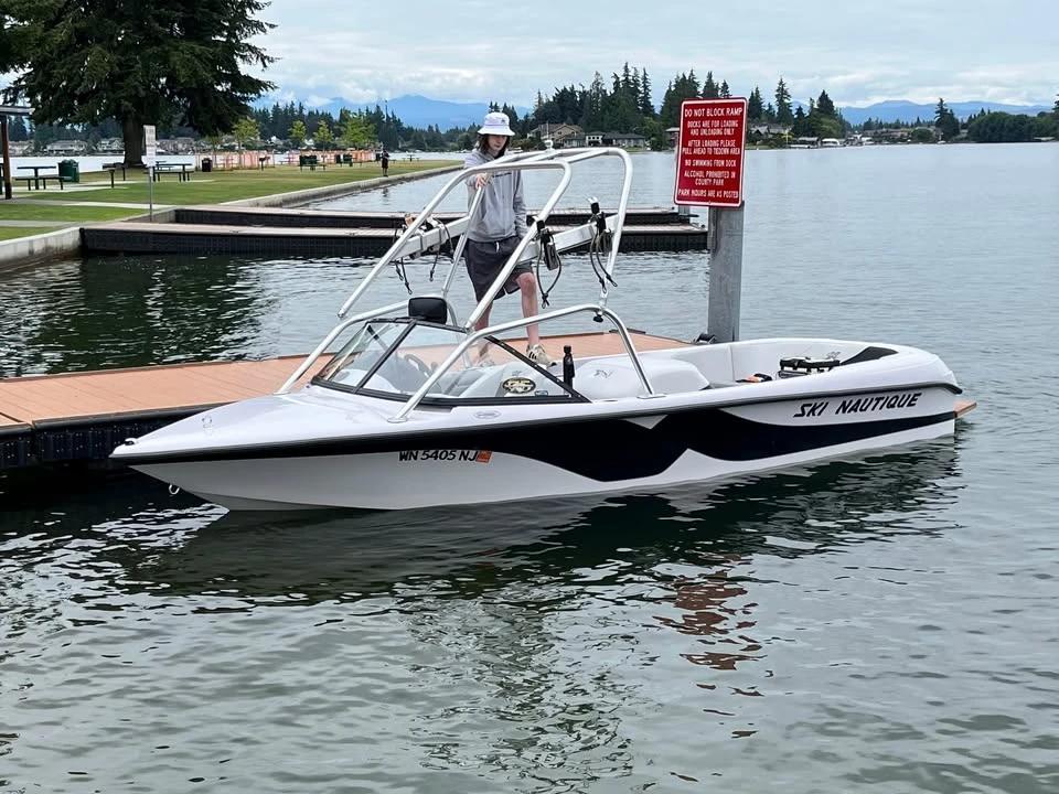 2000 Ski Nautique 196