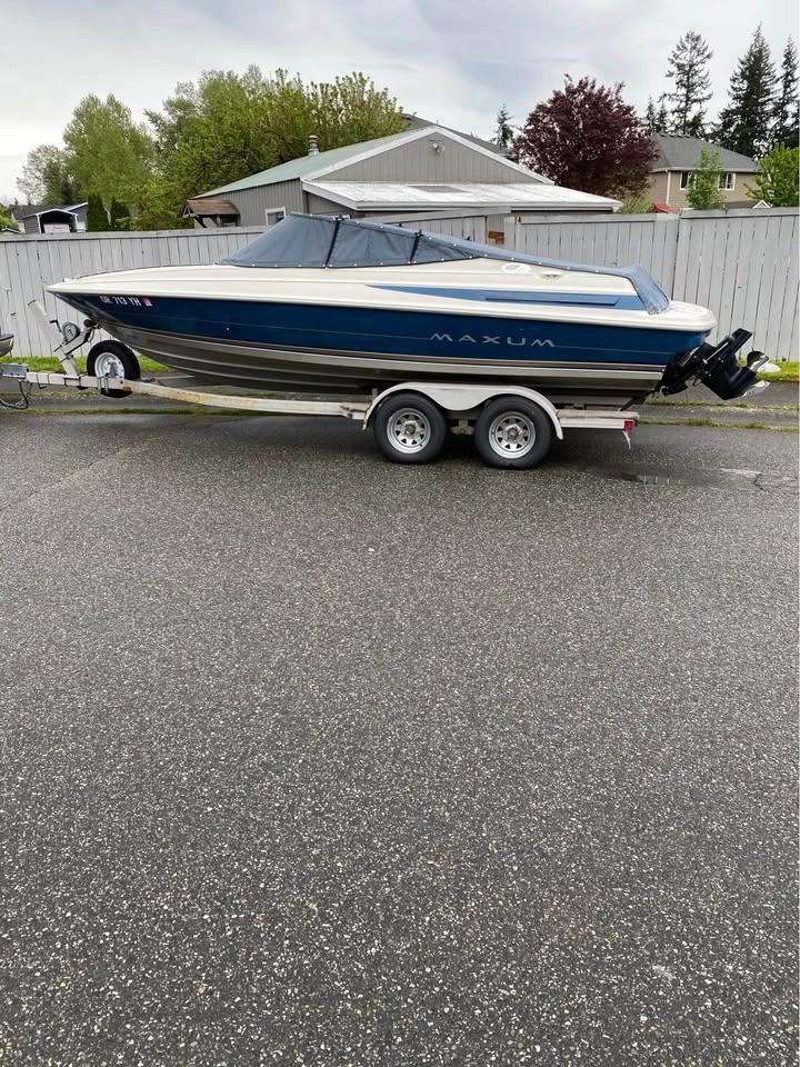 1996 Maxum 2100 SR2