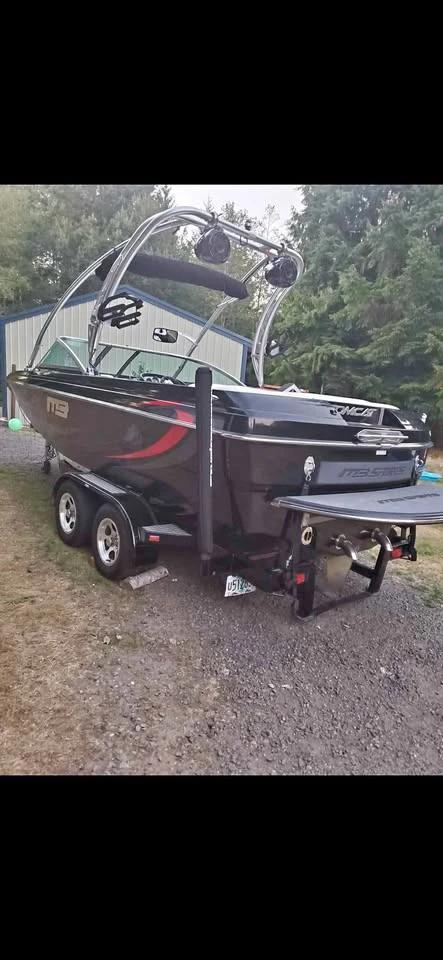 1986 V-drive wakeboard boat V-drive