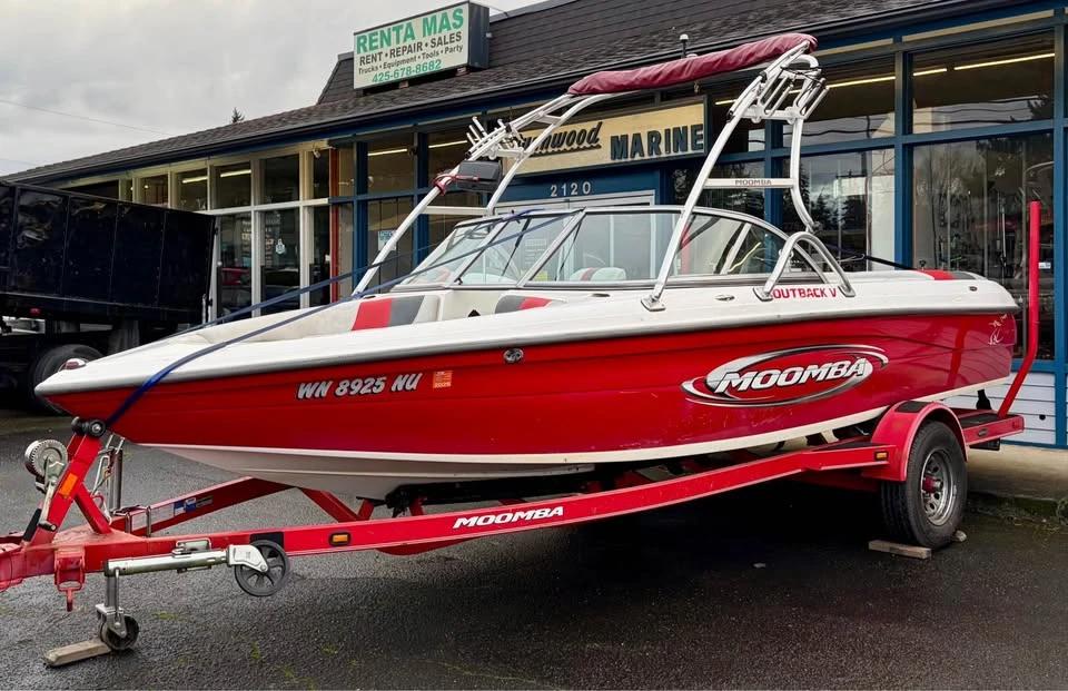 2006 Moomba outback v
