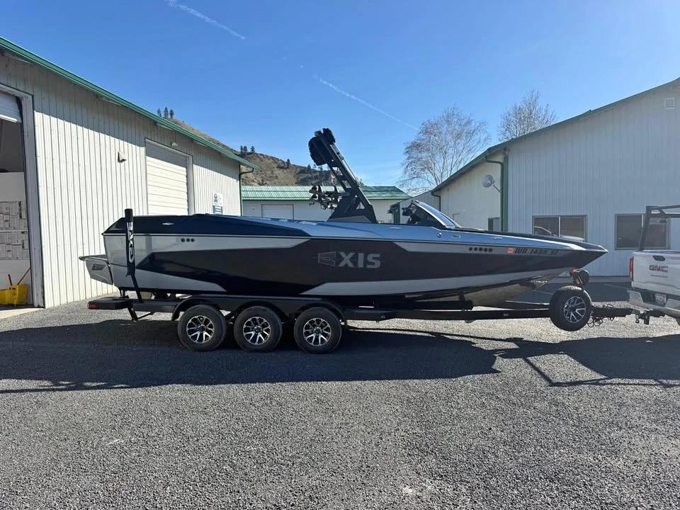 2021 Axis a24