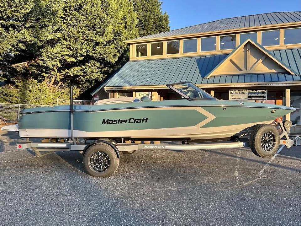 2025 Mastercraft ProStar