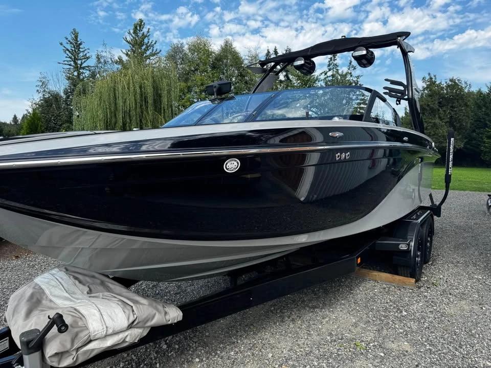 2020 Centurion Vi22 Boat