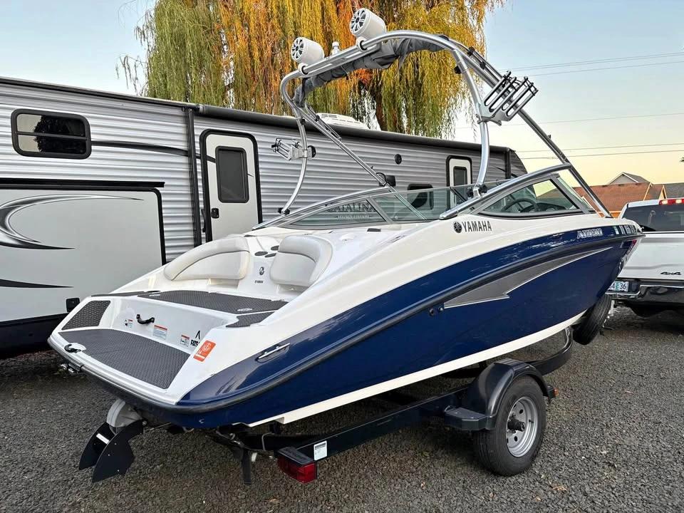 2012 Yamaha AR190