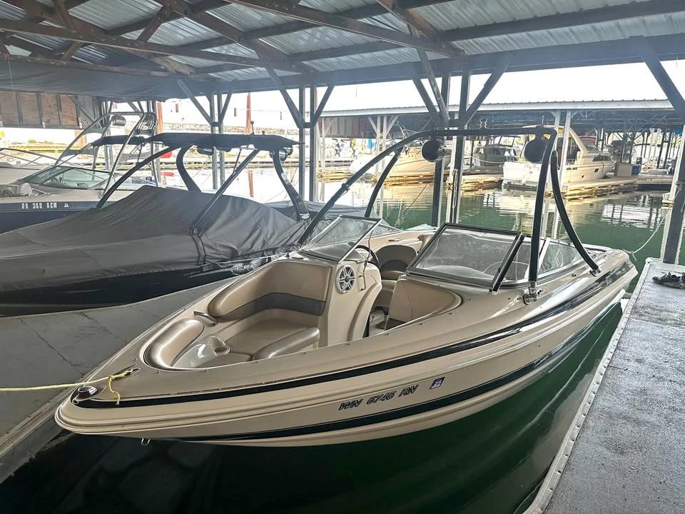2006 Larson LXI 23