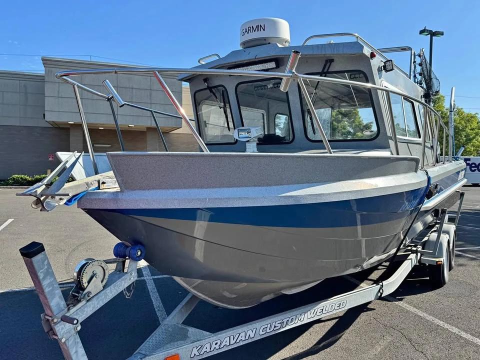 2005 KingFisher 2425