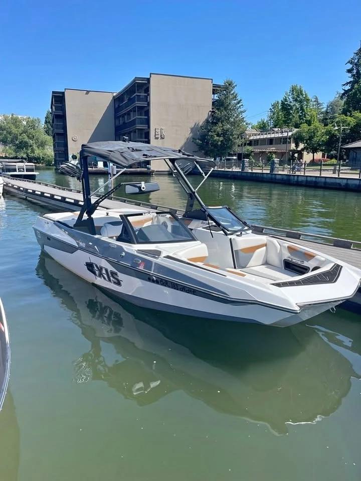 2021 Axis 20ft Wake Research Boat