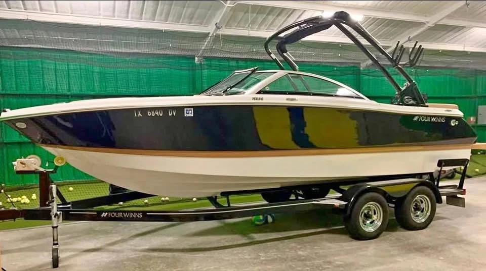 2018 Four Winns H230