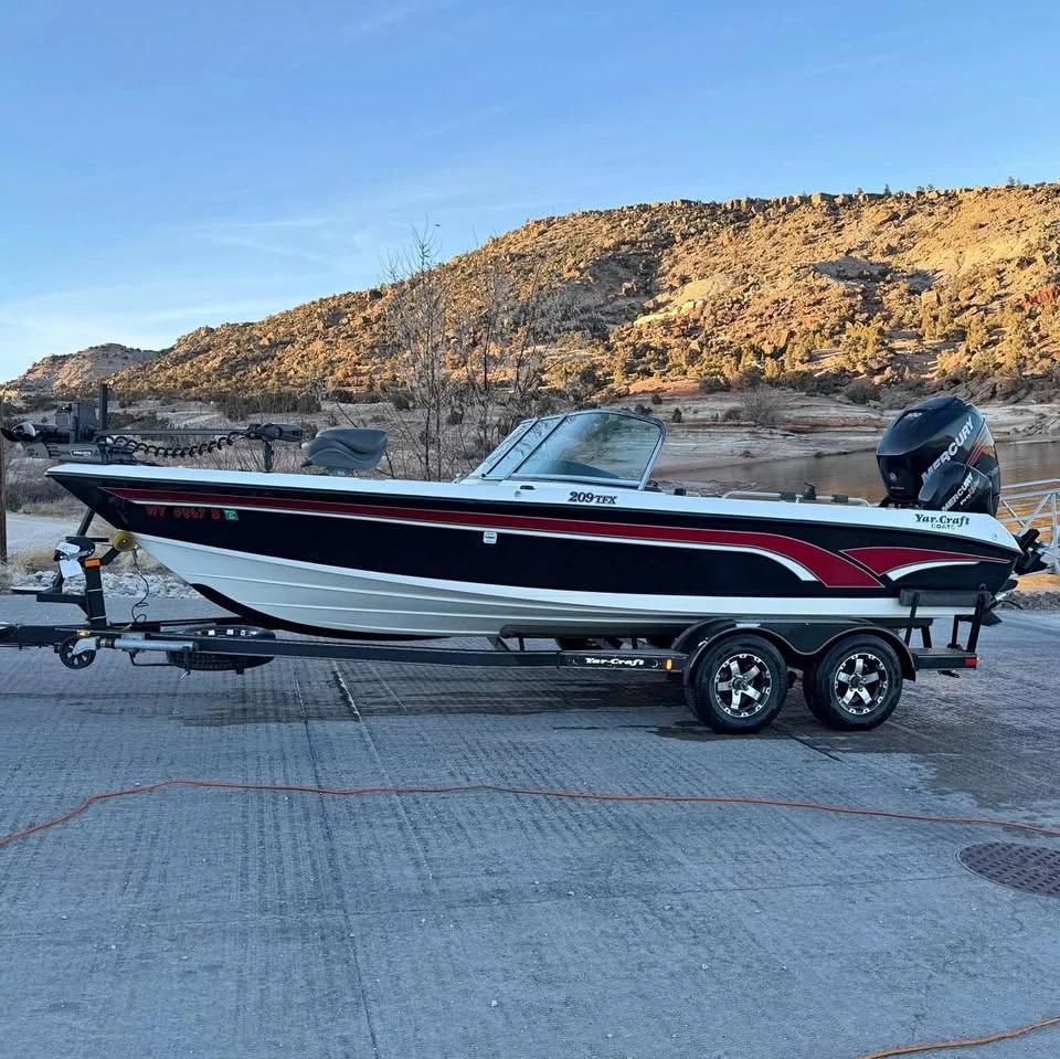 2016 Yar-Craft 209 TFX Full Window