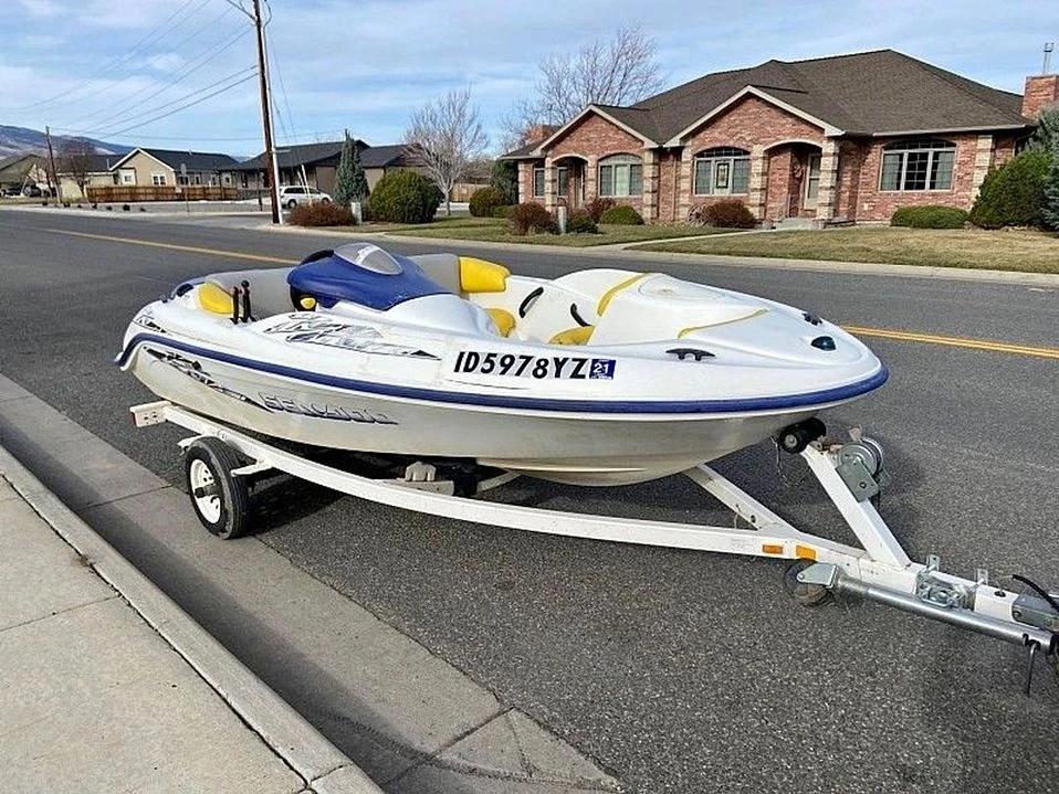 2001 Sea-Doo Challenger