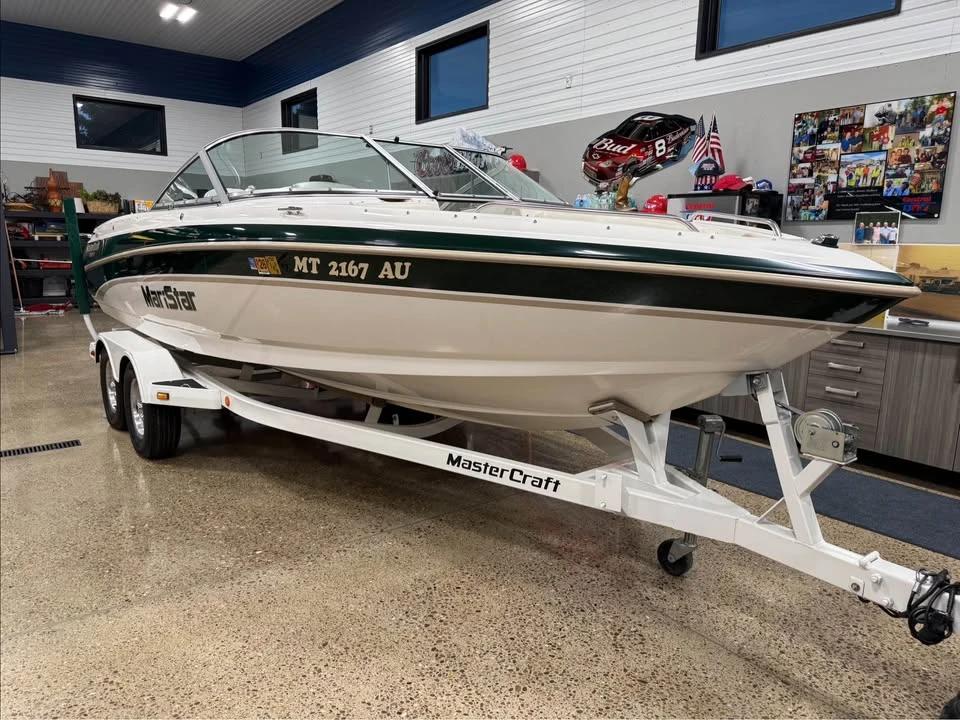 2000 MasterCraft Maristar 21