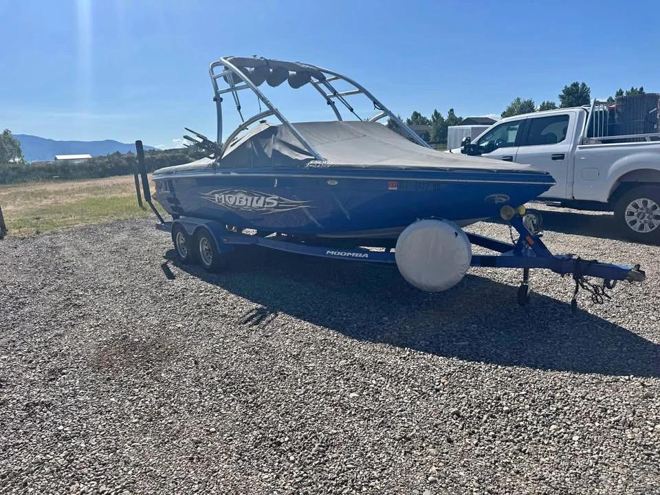 2006 Moomba Mobius 23 LSV