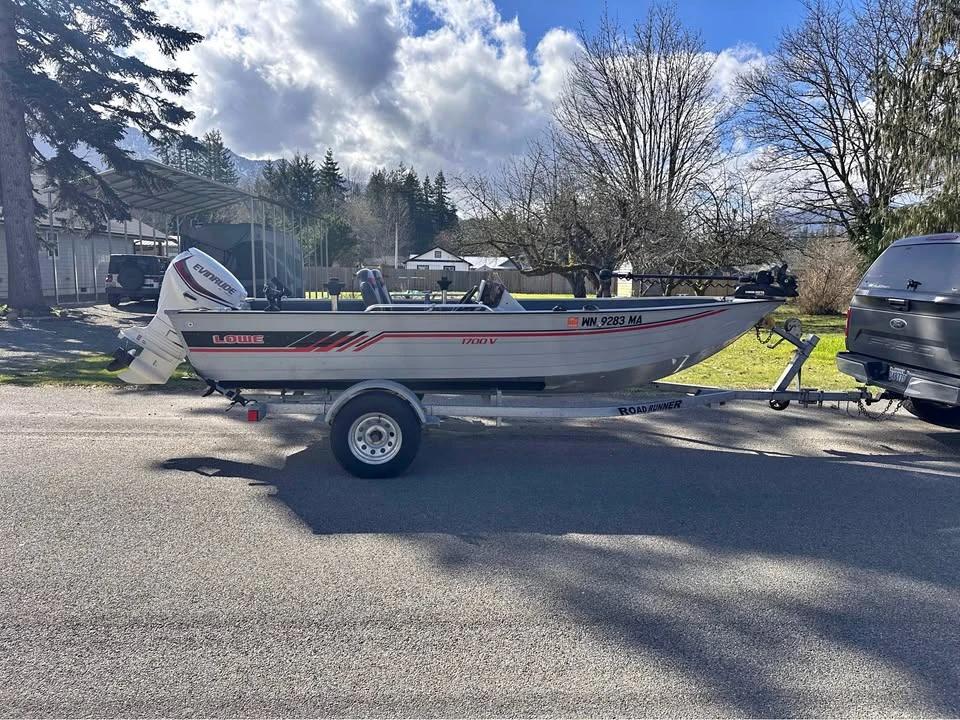 1989 Lowe Boat 24v
