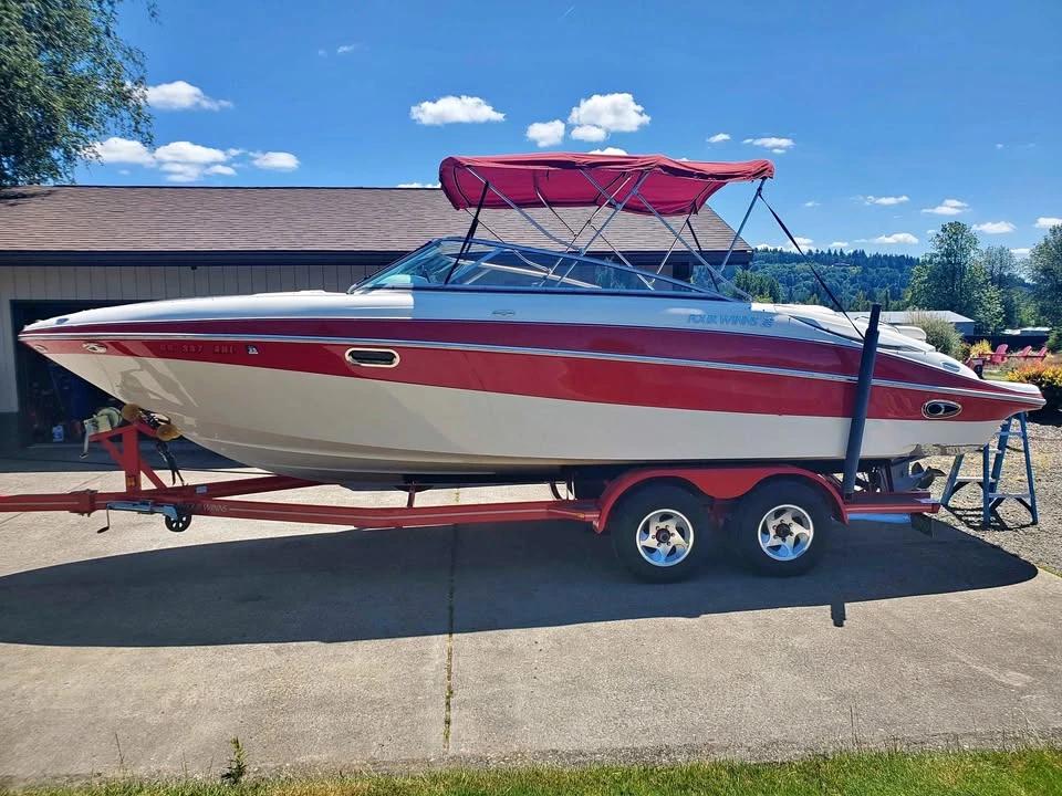 2007 Four Winns 260 Sport Boat