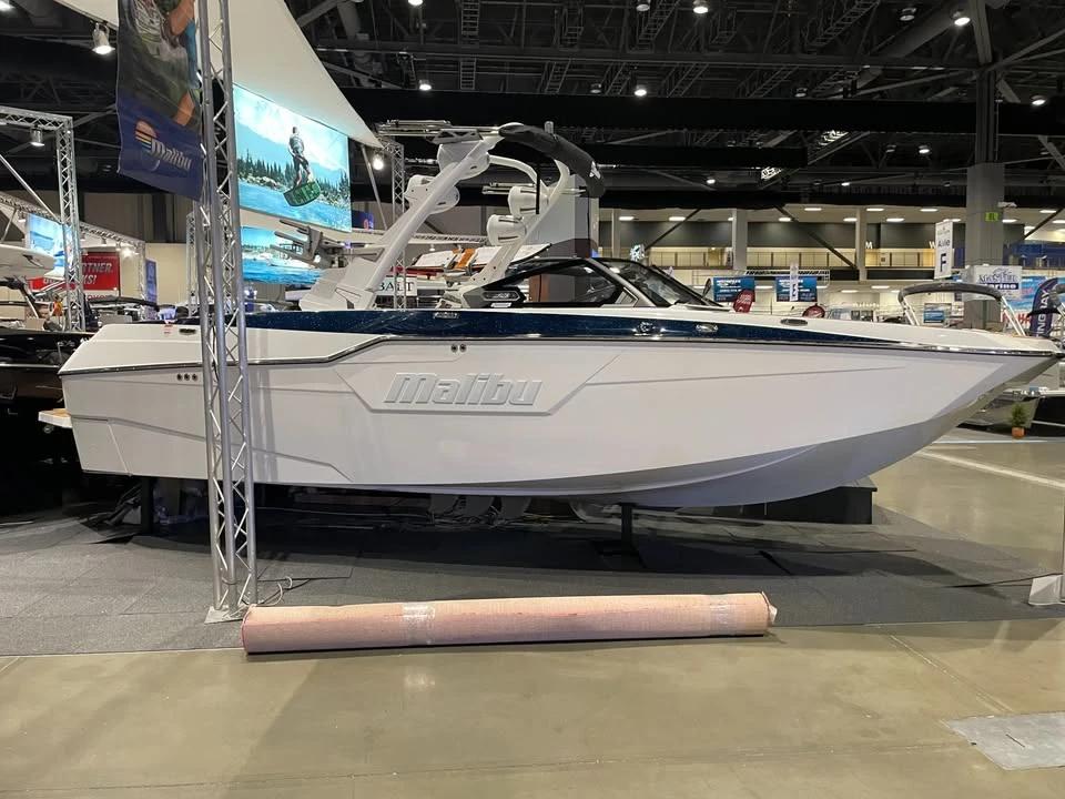 2022 Malibu m240