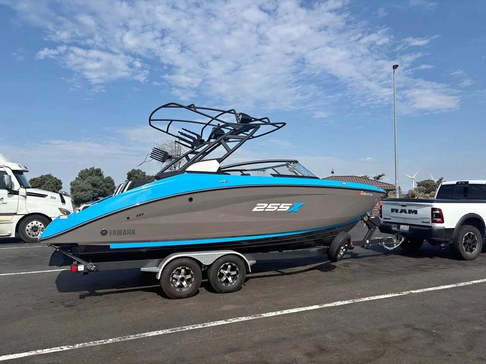 2022 Yamaha 255XD