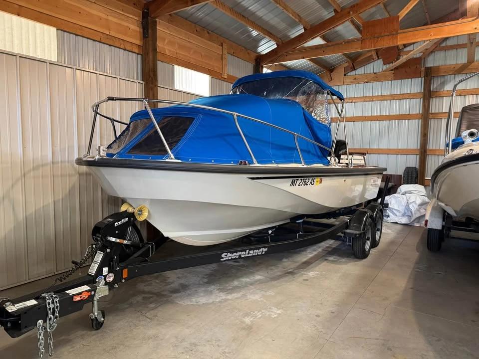 1985 Boston Whaler Outrage 18