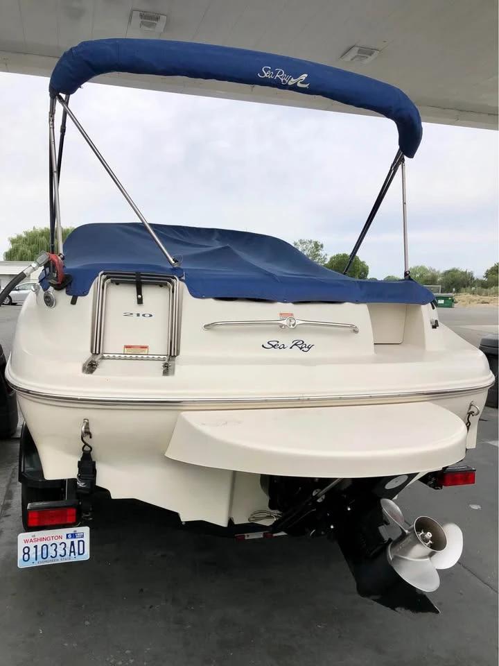 2000 Sea Ray sundeck 210 210 Sundeck