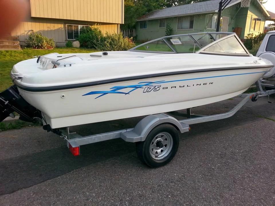 2007 Bayliner 175 mercruiser 175BR