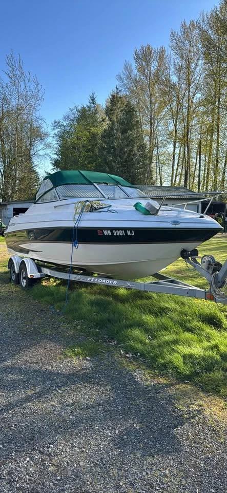2001 Glastron Sport Boat