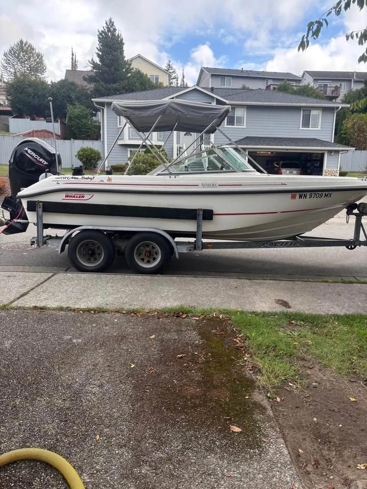 1998 Boston whaler ventura 18