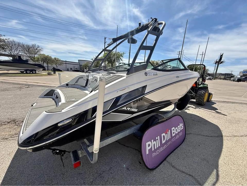2018 Yamaha AR195