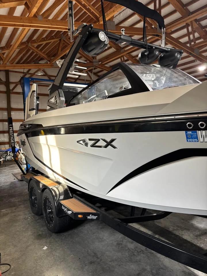 2021 Tige zx23