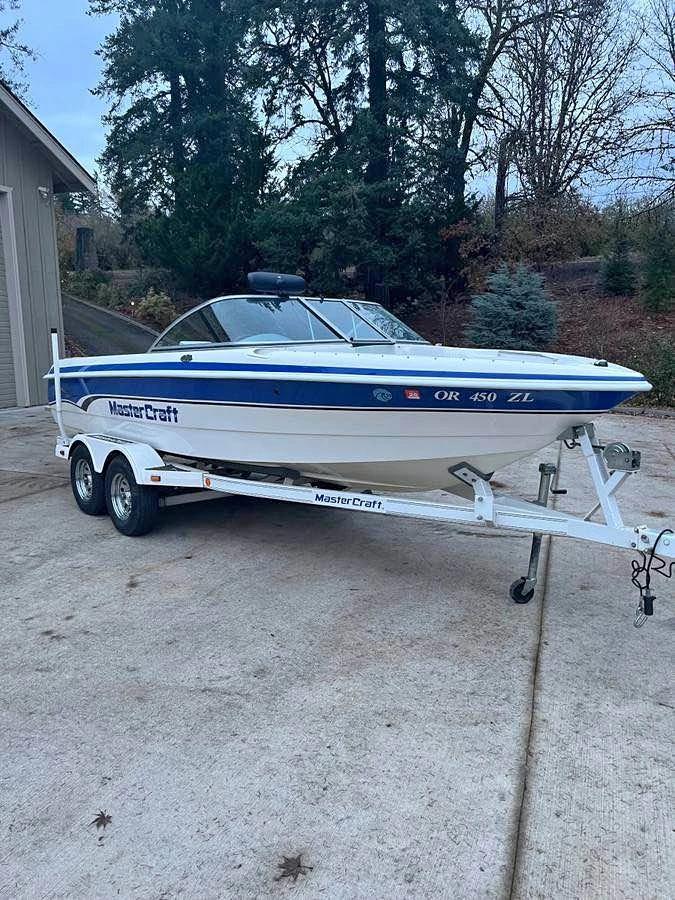 1999 MasterCraft 205