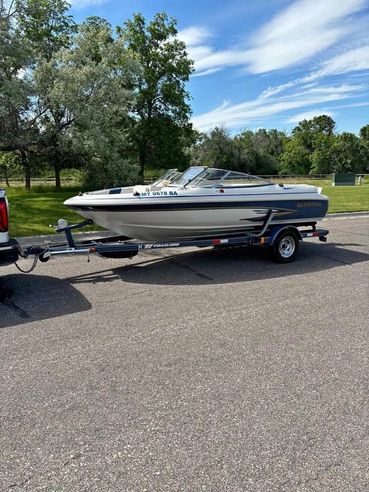 1997 Glastron Boat