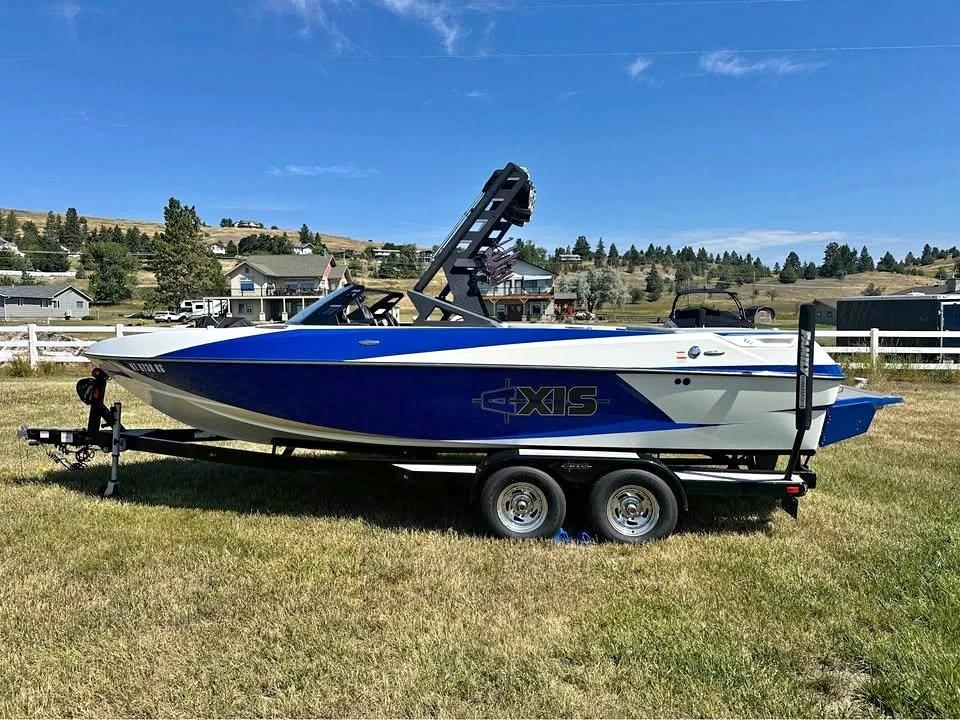 2017 Axis T22