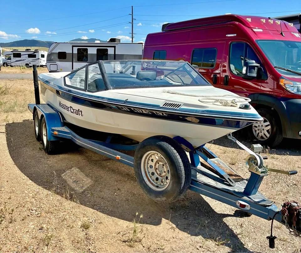 1989 MasterCraft ProStar 190