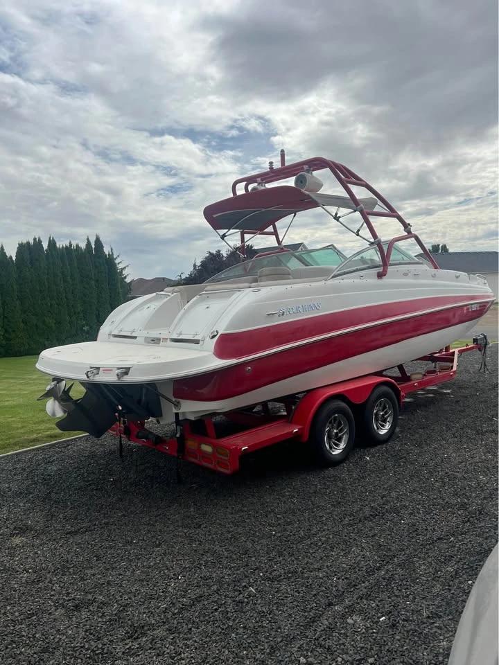 2003 Four Winns Sundowner