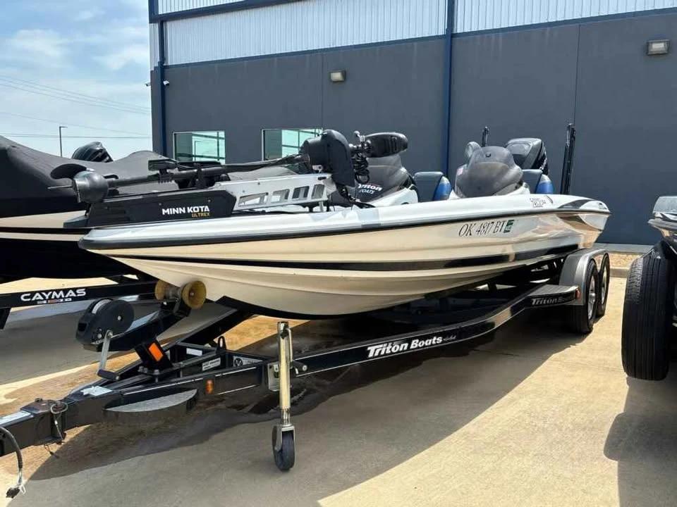 2009 Triton 21