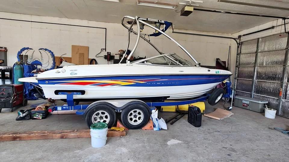 2007 Bayliner 205